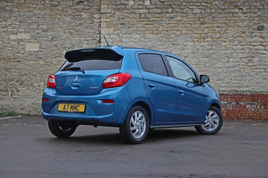 Mitsubishi Mirage 2016 года  (UK) (фото 4 из 34)
